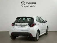 Usado Mazda 2 Exclusive-Line 116 CV (85 kW) 2025 Blanco Utilitario