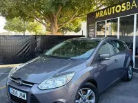 Usado Ford Focus 125 CV (91 kW) 2014 Gris / plata Berlina