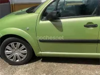 Usado Citroën C3 61 CV (44 kW) 2006 Verde Berlina