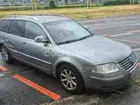 Usado VW Passat Advance 130 CV (95 kW) 2004 Gris / plata Familiar