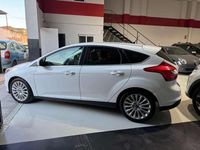 Usado Ford Focus Trend 114 CV (83 kW) 2011 Blanco Utilitario