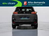 Usado Peugeot 5008 Allure 130 CV (95 kW) 2024 Gris SUV