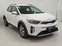 Usado Kia Stonic 84 CV (61 kW) 2022 Blanco SUV