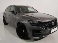 Usado VW Touareg R-line 286 CV (210 kW) 2018 Gris / plata SUV