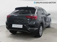 Usado VW T-Roc Advance 150 CV (110 kW) 2021 Gris / plata SUV
