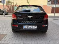 Usado Chevrolet Cruze LT 163 CV (119 kW) 2012 Negro Berlina