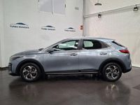 Usado Kia XCeed 120 CV (88 kW) 2023 Gris / plata SUV