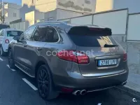 Usado Porsche Cayenne Turbo 500 CV (367 kW) 2011 Gris / plata SUV
