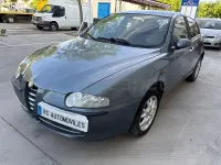 Usado Alfa Romeo 147 Distinctive 105 CV (77 kW) 2004 Azul Utilitario