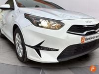 Usado Kia Ceed 136 CV (100 kW) 2023 Blanco Utilitario