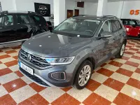 Usado VW T-Roc Life 115 CV (84 kW) 2022 Gris / plata SUV