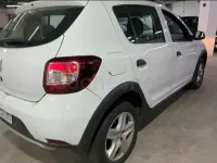 Usado Dacia Sandero Stepway 90 CV (66 kW) 2016 Blanco Berlina