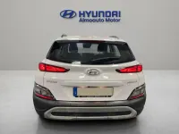 Usado Hyundai Kona 120 CV (88 kW) 2022 Blanco SUV