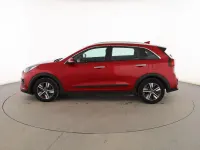 Usado Kia Niro 141 CV (103 kW) 2020 Rojo SUV