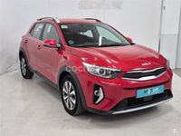 Usado Kia Stonic 120 CV (88 kW) 2022 Rojo SUV