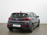 Usado Hyundai i30 N Line 100 CV (73 kW) 2025 Gris / plata Berlina