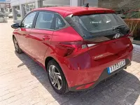 Usado Hyundai i20 101 CV (74 kW) 2020 Rojo Utilitario
