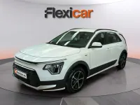 Usado Kia Niro 105 CV (77 kW) 2023 Blanco SUV