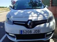 Usado Renault Grand Scénic 110 CV (80 kW) 2015 Blanco Monovolumen