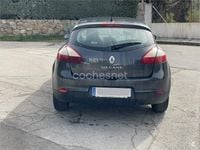 Usado Renault Mégane II Dynamique 110 CV (80 kW) 2008 Gris / plata Berlina