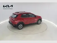 Usado Kia Stonic 100 CV (73 kW) 2024 Rojo SUV