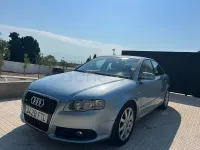 Usado Audi A4 140 CV (102 kW) 2006 Azul Berlina