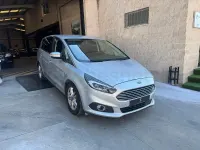 Usado Ford S-MAX Titanium 180 CV (132 kW) 2015 Gris Monovolumen
