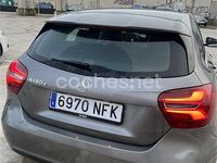 Usado Mercedes A180 Style 109 CV (80 kW) 2016 Gris / plata Berlina
