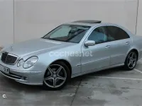 Usado Mercedes E350 Avantgarde 272 CV (200 kW) 2005 Gris / plata Berlina