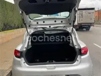 Usado Renault Clio IV Dynamique 90 CV (66 kW) 2013 Gris / plata Berlina