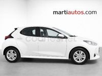 Usado Toyota Yaris Hybrid Active 116 CV (85 kW) 2022 Blanco Berlina