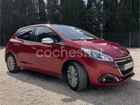 Usado Peugeot 208 Style 100 CV (73 kW) 2017 Rojo Utilitario