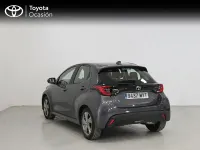 Usado Toyota Yaris Active 116 CV (85 kW) 2025 Gris Utilitario