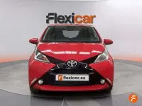 Usado Toyota Aygo X-play 72 CV (52 kW) 2017 Rojo Utilitario