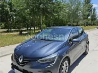 Usado Renault Clio V Zen 90 CV (66 kW) 2022 Gris / plata Berlina