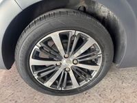 Usado Peugeot 208 Allure 82 CV (60 kW) 2015 Gris / plata Utilitario