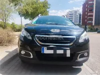 Usado Peugeot 2008 Allure 120 CV (88 kW) 2014 Negro SUV