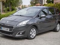 Usado Peugeot 5008 Style 115 CV (84 kW) 2014 Gris / plata Monovolumen