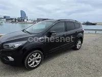 Usado Ford Kuga ST-Line 150 CV (110 kW) 2017 Negro SUV