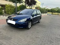 Usado Peugeot 307 90 CV (66 kW) 2002 Azul Familiar