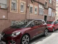 Usado Renault Scénic IV Zen 110 CV (80 kW) 2017 Granate Monovolumen