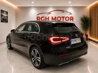 Usado Mercedes A250 218 CV (160 kW) 2021 Negro Berlina