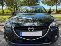 Usado Mazda 2 Style 90 CV (66 kW) 2015 Negro Berlina