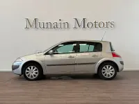 Usado Renault Mégane II Dynamique 105 CV (77 kW) 2007 Gris / plata Berlina