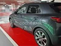 Usado Kia Stonic 120 CV (88 kW) 2020 Gris / plata SUV