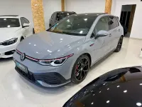 Usado VW Golf VII GTI Clubsport 301 CV (221 kW) 2021 Gris / plata Utilitario