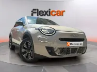 Usado Fiat 600 101 CV (74 kW) 2025 Blanco SUV