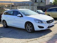 Usado Volvo V60 Kinetic 163 CV (119 kW) 2011 Blanco Familiar