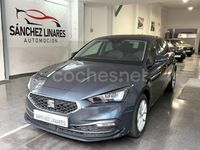 Usado Seat Leon Style 115 CV (84 kW) 2020 Gris / plata Berlina