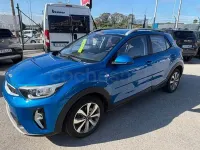 Usado Kia Stonic 100 CV (73 kW) 2022 Azul SUV